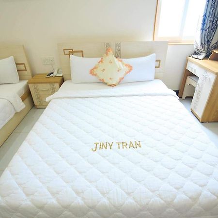 Jiny Tran Hotel Duong Dong  外观 照片