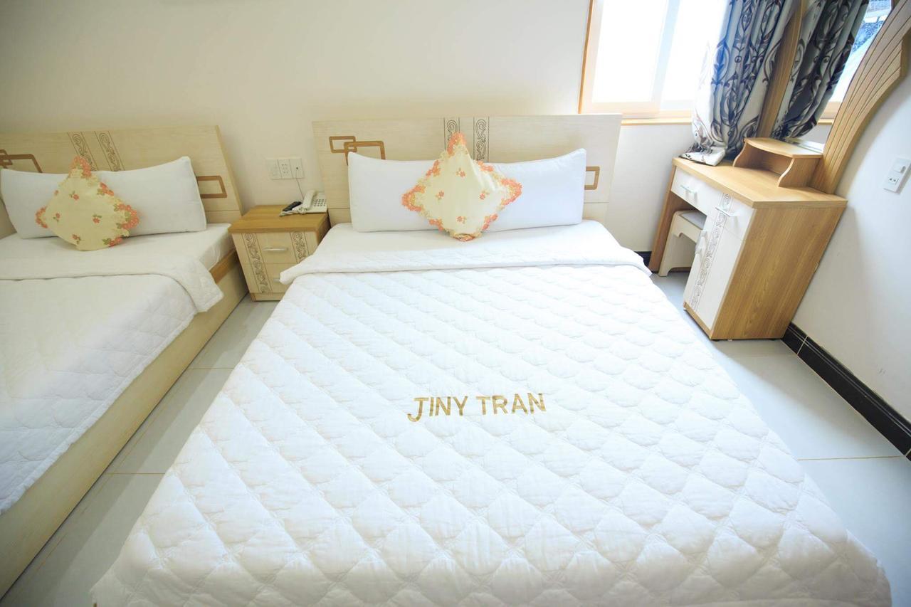 Jiny Tran Hotel Duong Dong  外观 照片