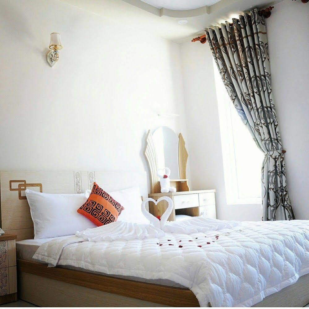 Jiny Tran Hotel Duong Dong  外观 照片