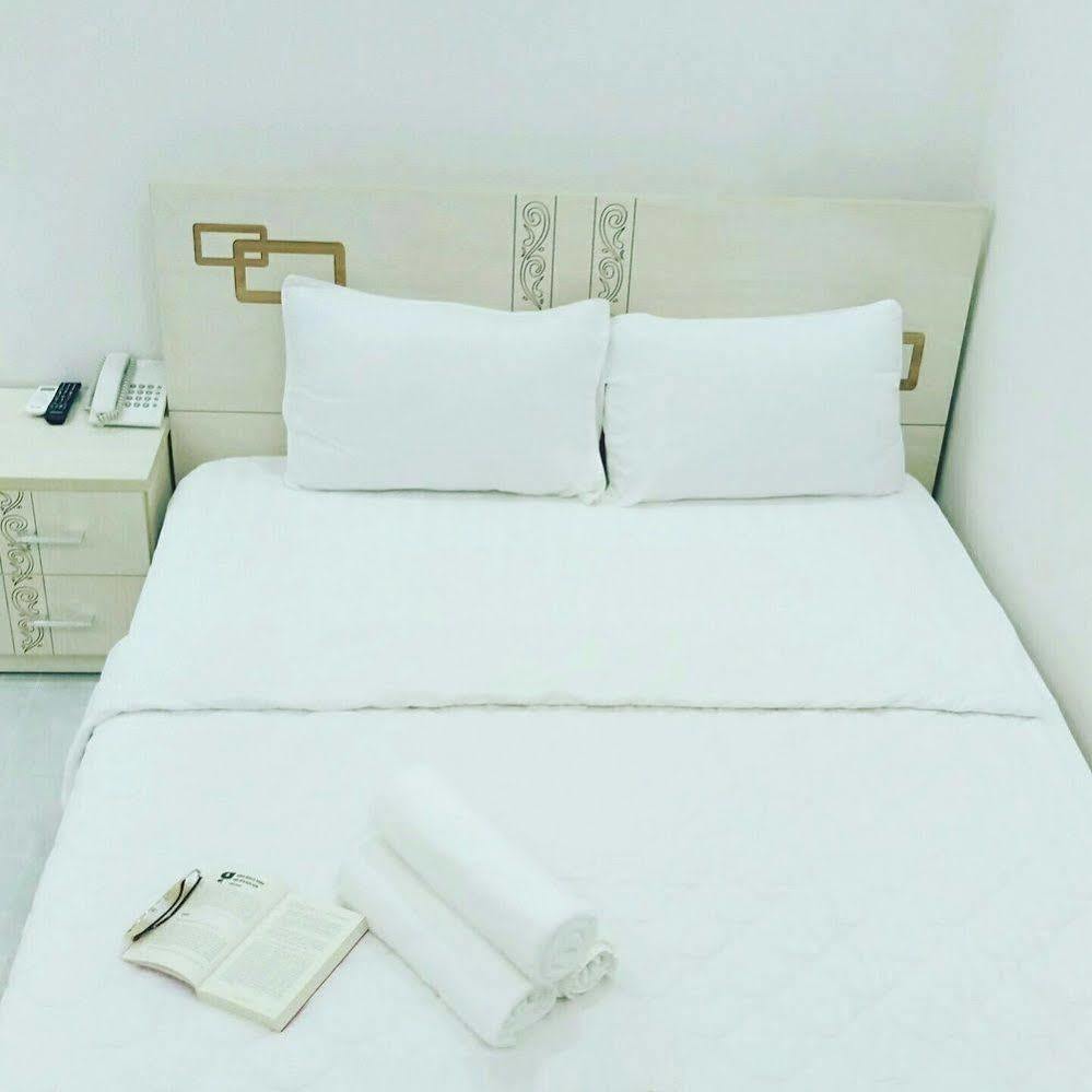 Jiny Tran Hotel Duong Dong  外观 照片