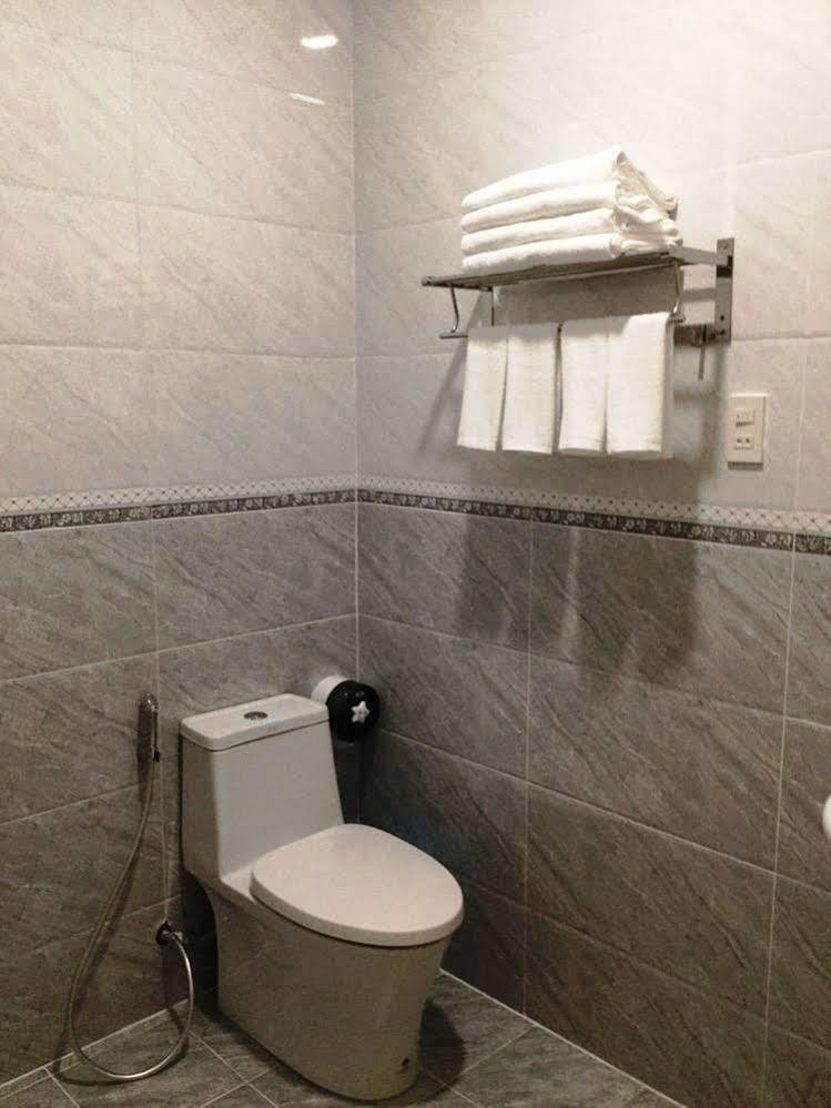 Jiny Tran Hotel Duong Dong  外观 照片