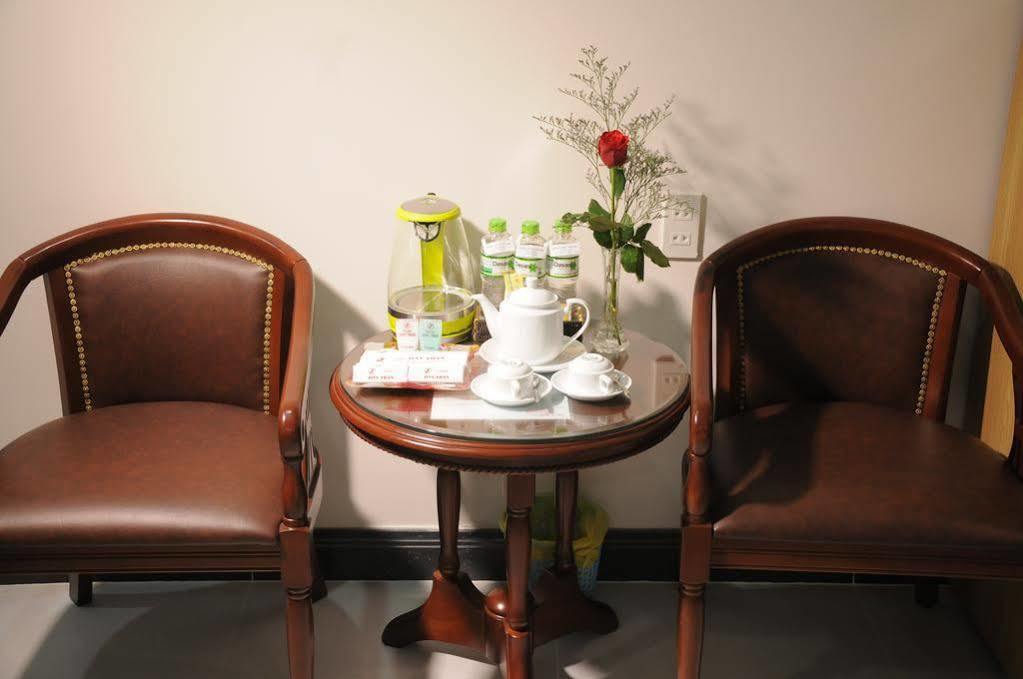 Jiny Tran Hotel Duong Dong  外观 照片